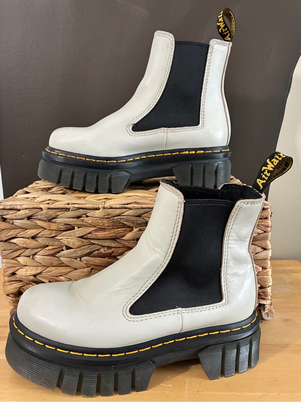 Dr. Martens Audrick Nappa Lux Leather Platform Chelsea Boots Cream Women’s 6